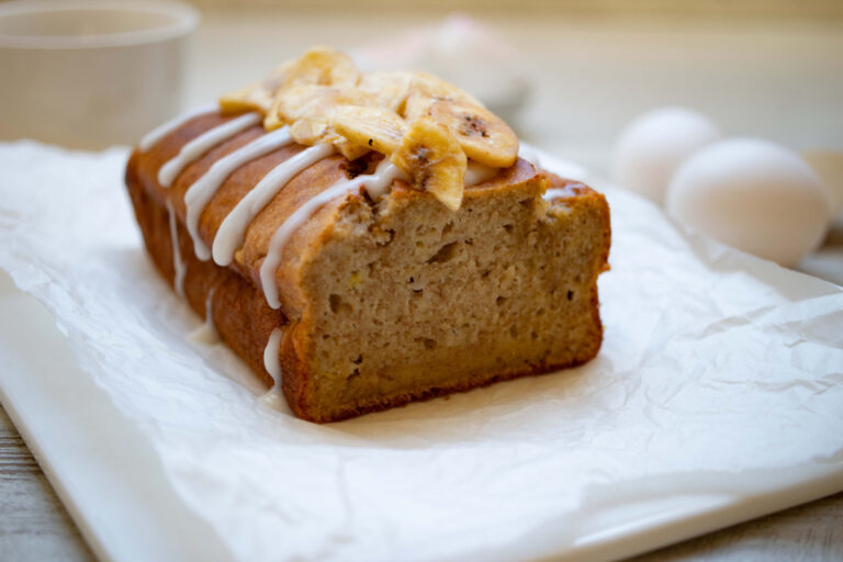 Delicious Vegan Banana Snack Cake Recipe for Your Next Sweet Craving